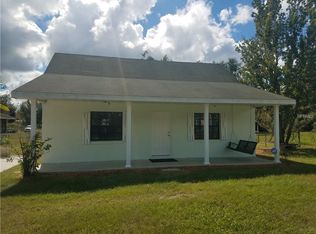 413 3rd St SW, Fort Meade, FL 33841