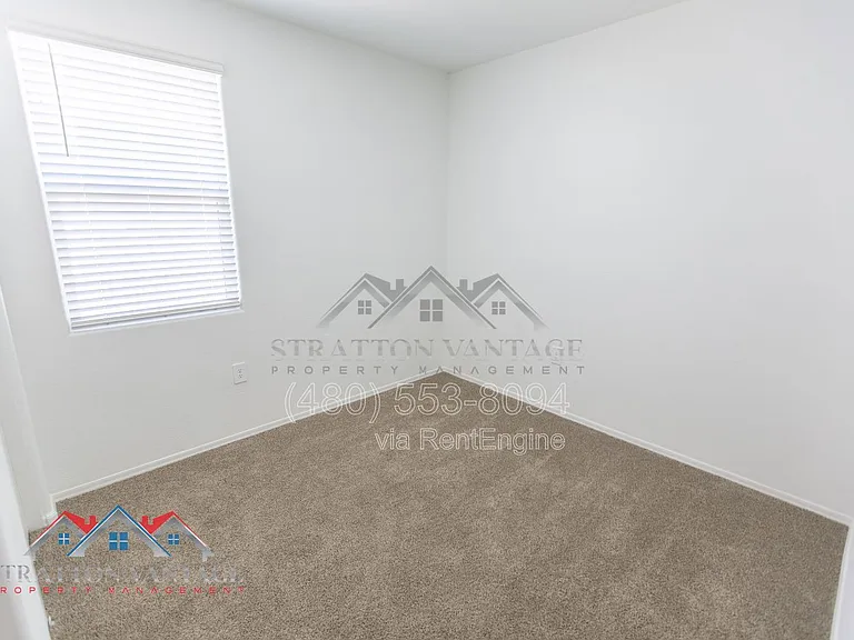 1330 W Hess Ave — Photo 23