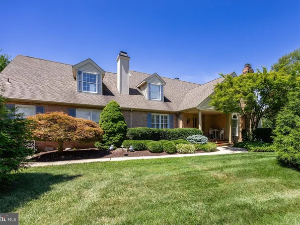 445 Windrow Clusters Dr, Moorestown, NJ 08057