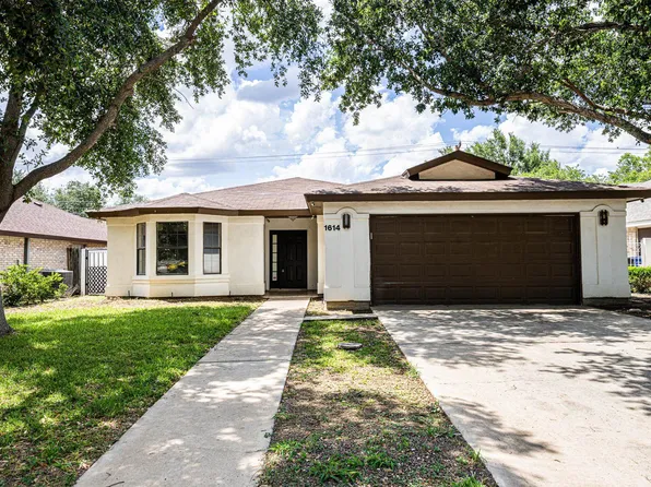 1614 Orange Blossom Loop, Laredo, TX 78045