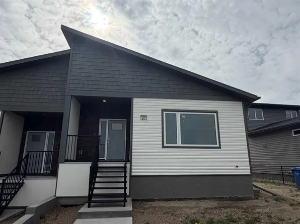 33 W Sierra Grn SW, Medicine Hat, AB T1B 0R5
