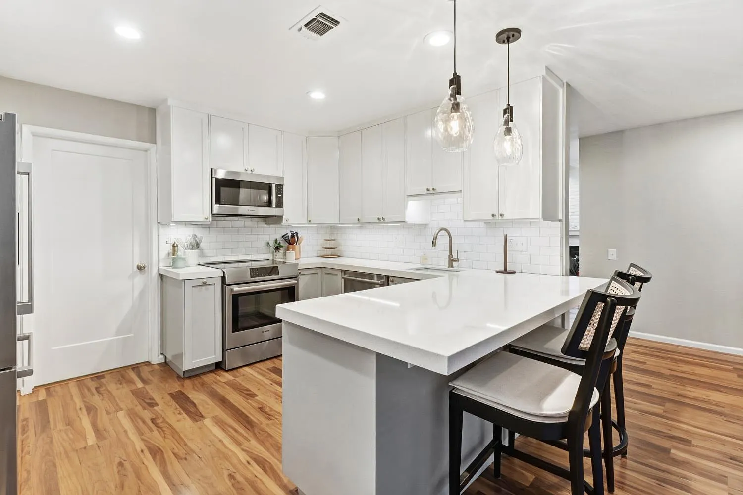 3 bed, 2.5 bath, 1743 sqft, $1,050 — Photo 3