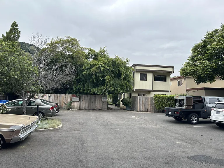 526 Dana St #8 — Photo 1