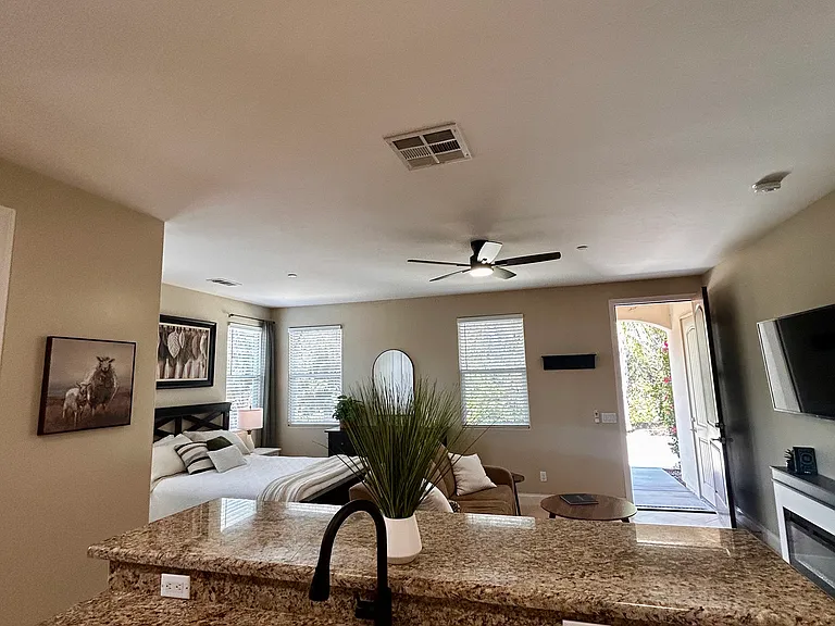 12943 Polvera Ct — Photo 6