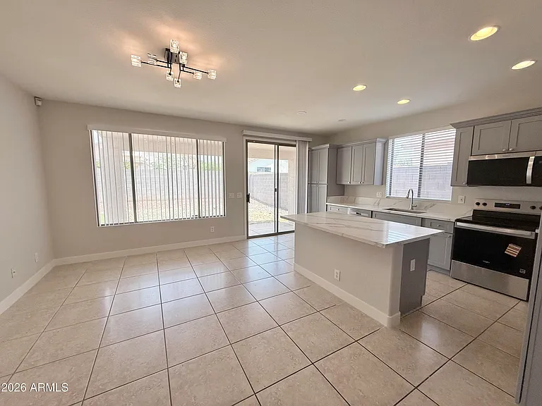 6558 W Townley Ave — Photo 18