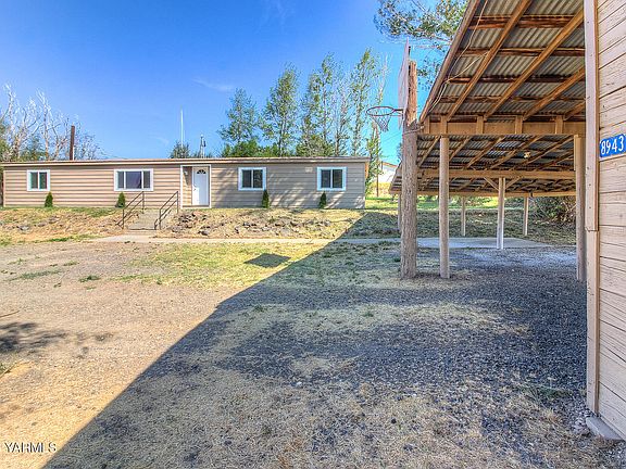 3rd image of 8943 Naches Heights Rd