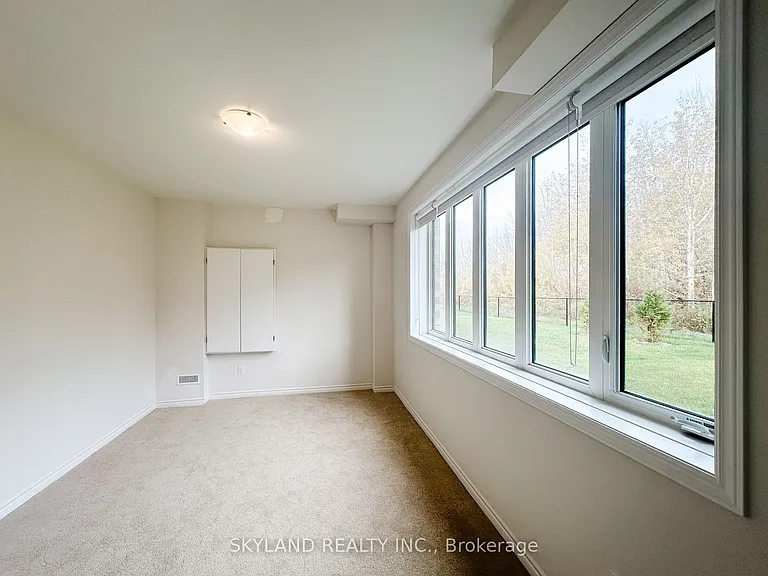 33 Del Ray Cres — Photo 15