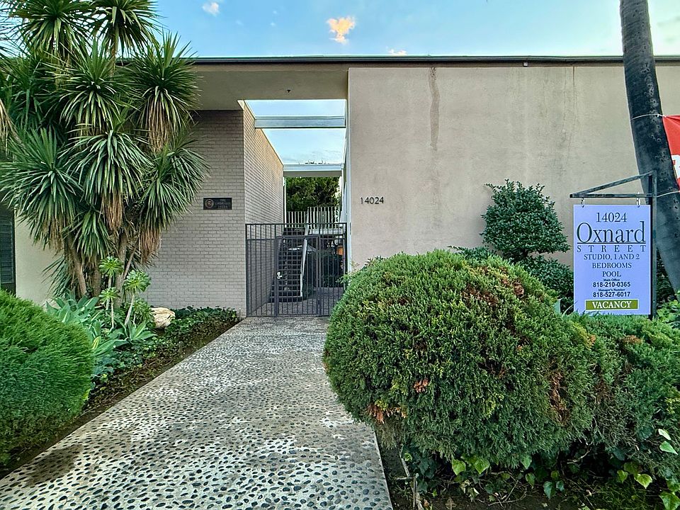 1st image of 14024 Oxnard St APT 40
