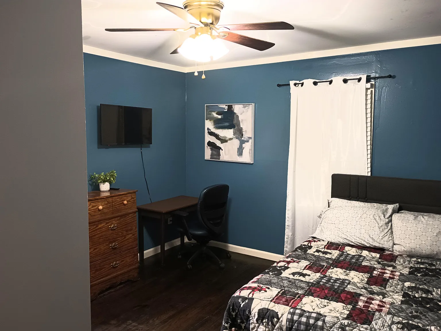 4 bed, 3.0 bath, 1500 sqft, $1,572 — Photo 4