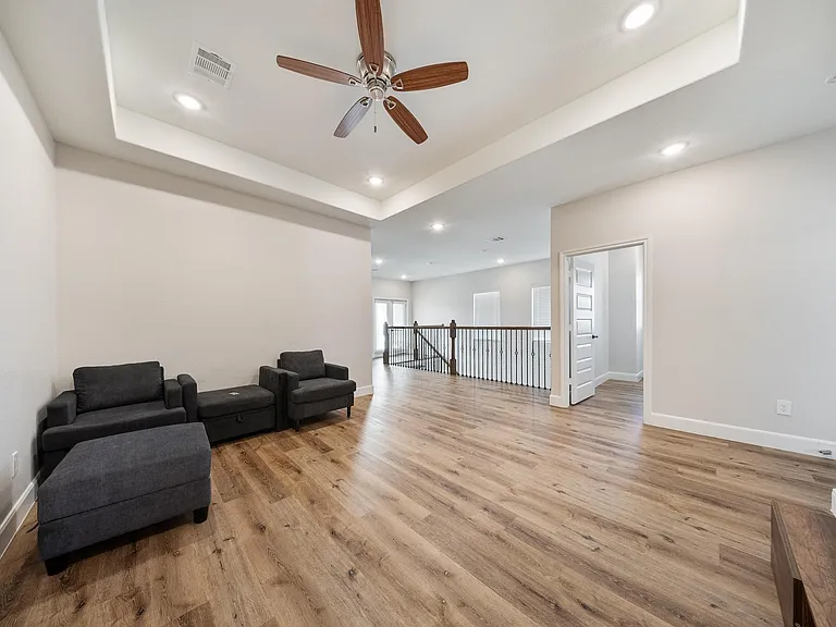 2019 Olivos St — Photo 17