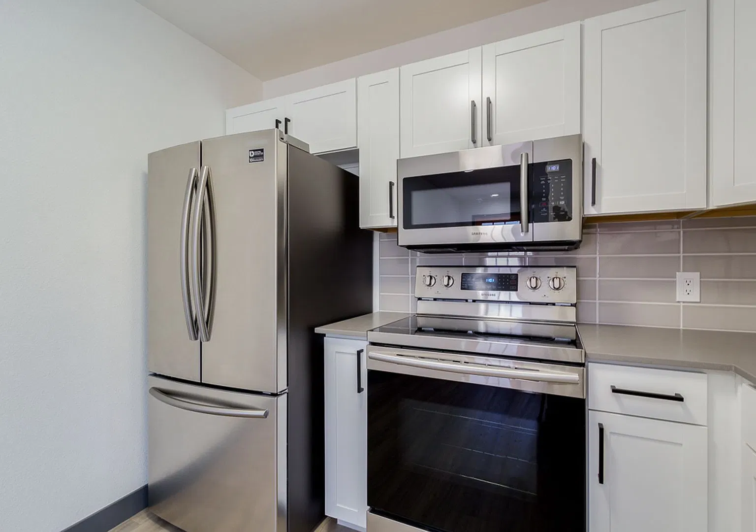 3107 N 69th Pl — Photo 4