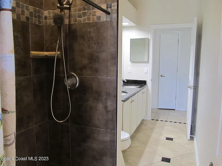 986 Fostoria Dr — Photo 17
