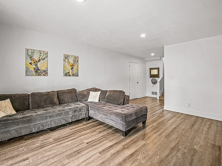 23889 Oakmont Way — Photo 24