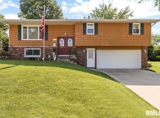 7308 N Piccadilly Pl, Peoria, IL 61614