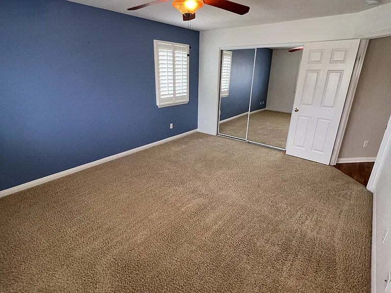 42251 Harwick Ln — Photo 27