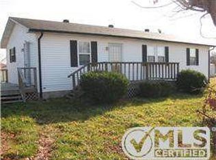 1481 Carthage Rd, Red Boiling Springs, TN 37150