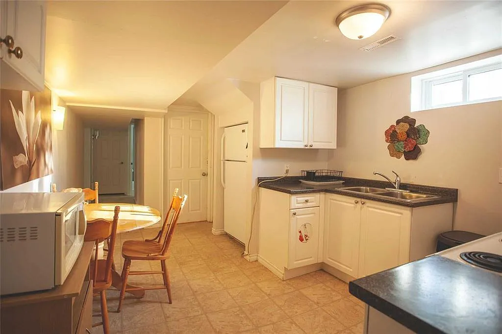 16 Victor Boulevard, Rooms for Rent — Photo 2