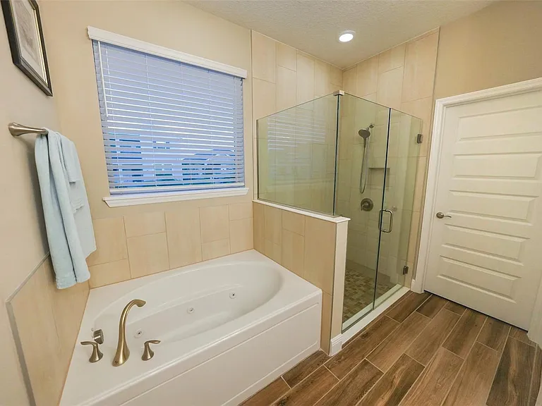 16284 Admirals Cove Ln — Photo 11
