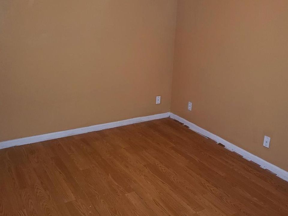 2nd image of 17353 SW 22nd St