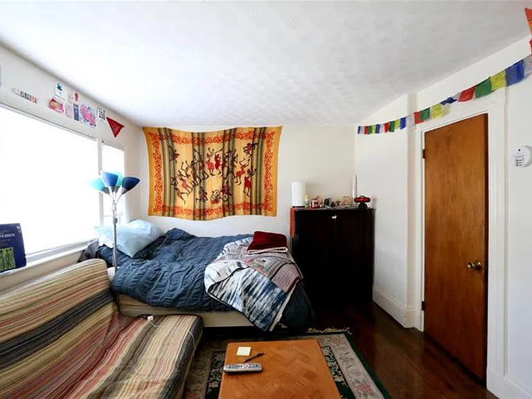 193 Concord Ave — Photo 1