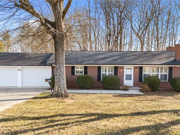 2969 Piney Mountain Rd, Walnut Cove, NC 27052