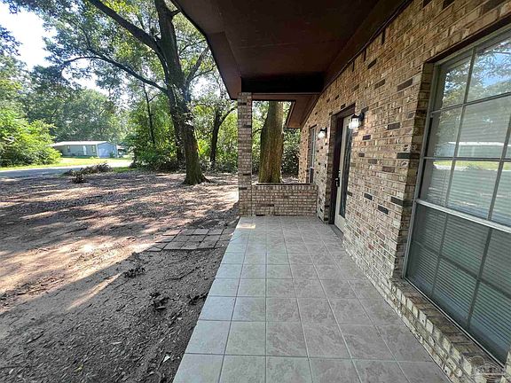 3rd image of 5859 Mapleton St