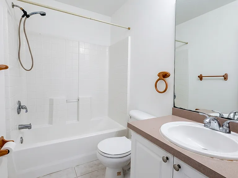 1022 Foster Rd #B — Photo 9