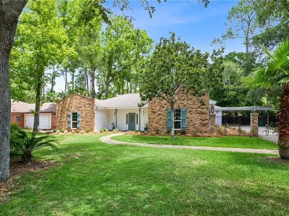 325 Jasmine Dr, Mandeville, LA 70471