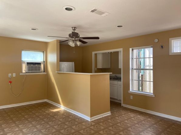1501 N Travis St #3
