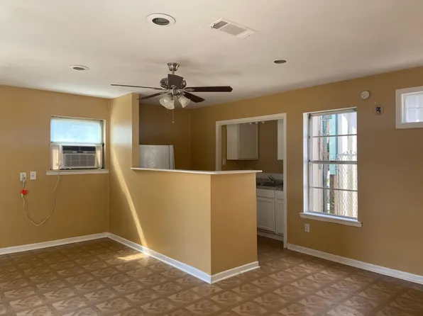 1501 N Travis St #3, Liberty, TX 77575