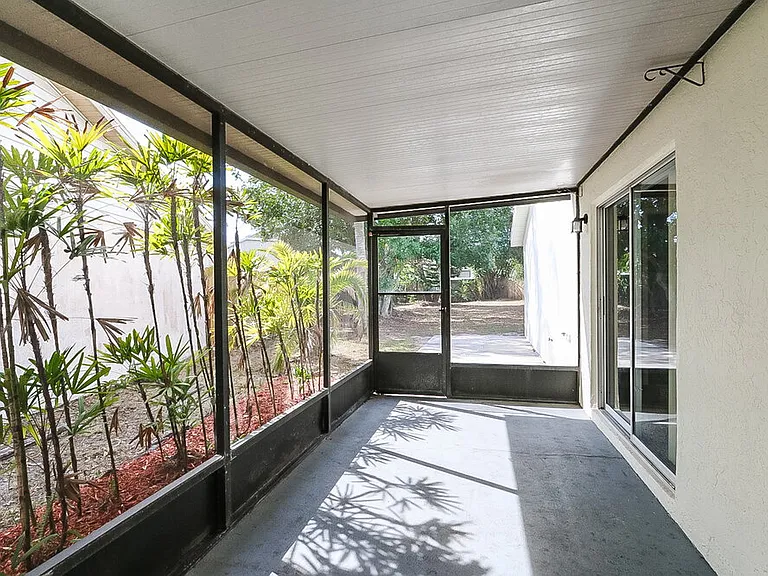 13414 Laraway Dr — Photo 13