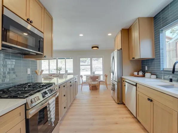 1334 Partridge Ln, Oceanside, CA 92054