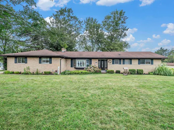 8090 Green Valley Dr, Grand Blanc, MI 48439