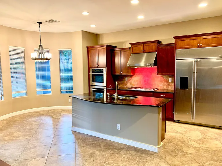 3927 E Rockingham Rd — Photo 5