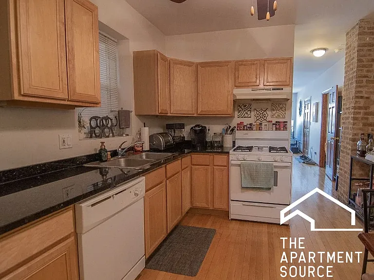 2063 N Leavitt St #2 — Photo 10