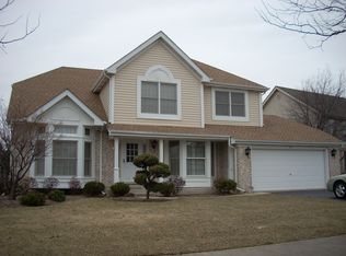 80 Madeline Cir, Schaumburg, IL