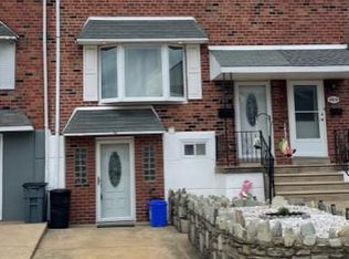 3511 Chalfont Dr, Philadelphia, PA 19154