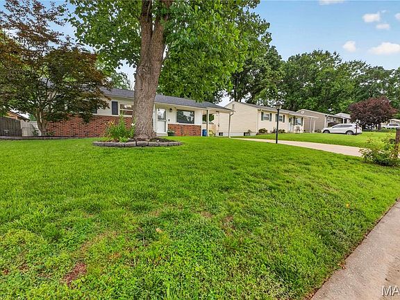 4th image of 12033 Colonial Dr