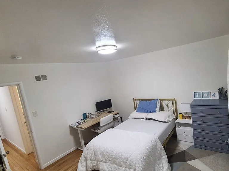 13 Windsor Dr — Photo 3