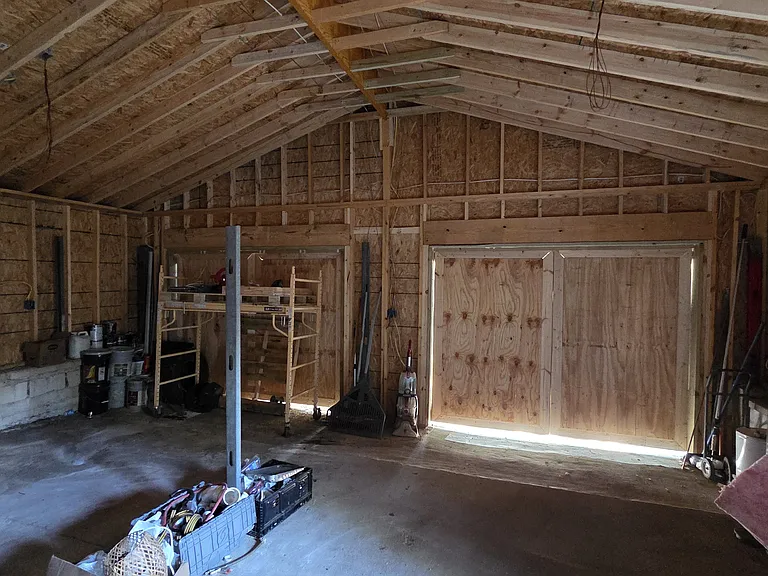 704 W Avenue B — Photo 31