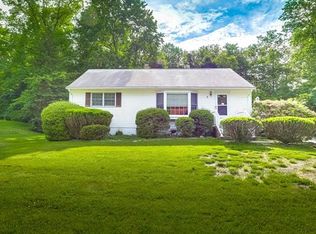 8 Bell Ln, Spring Valley, NY 10977