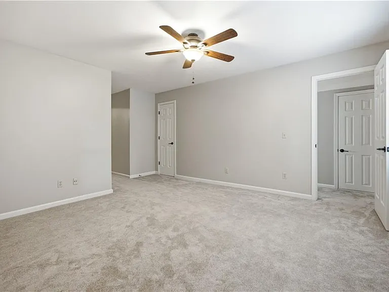 5525 Hampstead Way — Photo 27