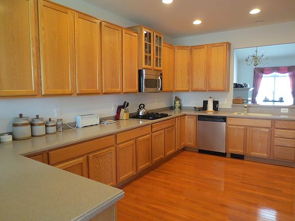 5th image of 6713 Holly Farm Ln #77