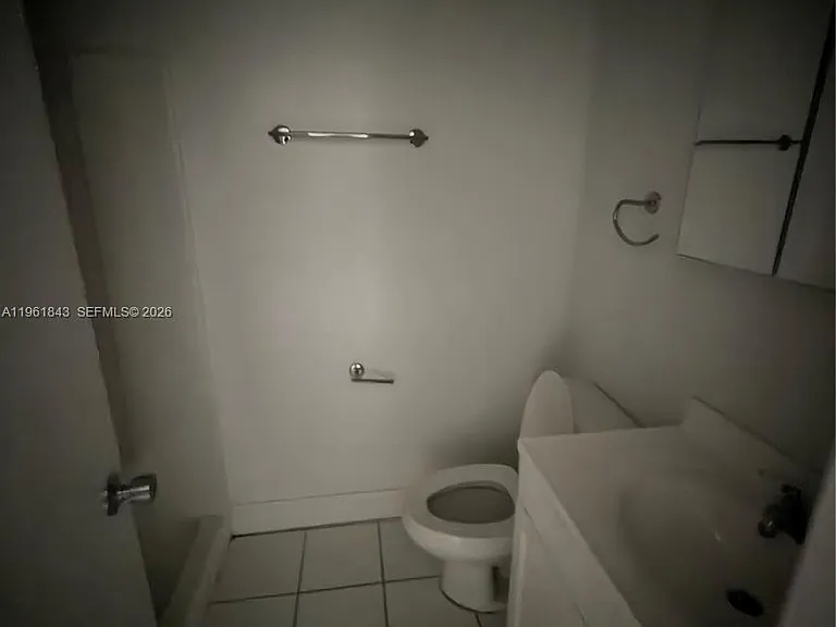4191 S 57th Ave #H — Photo 10