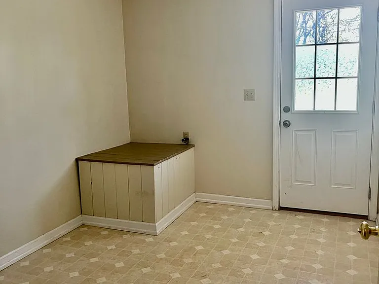 8136 Verbeck Dr — Photo 8