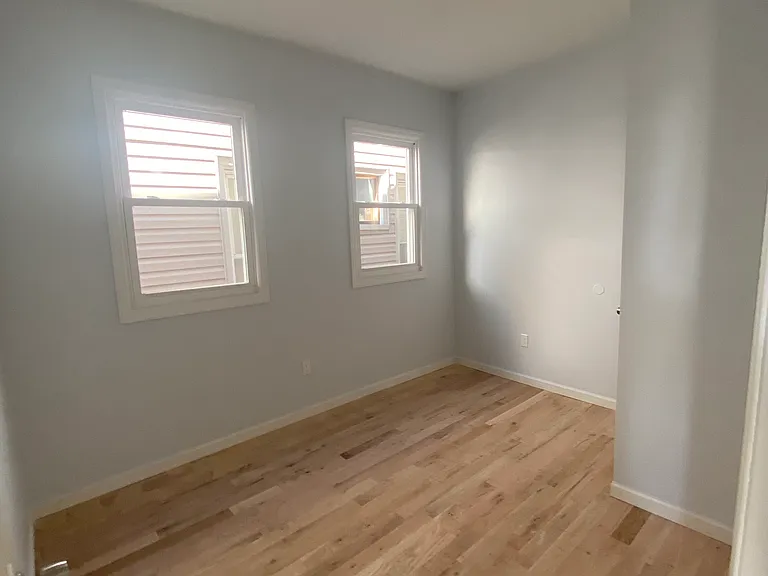 80 Beverly St #1 — Photo 7
