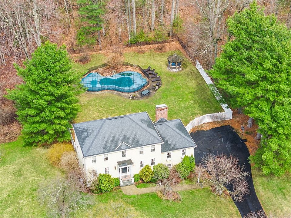 1st image of 821 Concord Rd