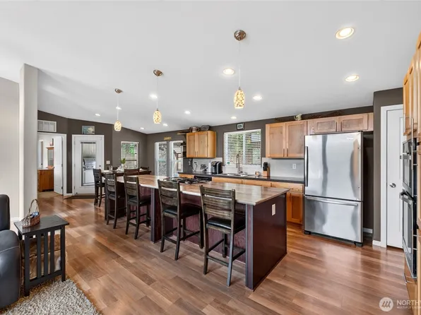 40109 32nd Avenue S, Roy, WA 98580