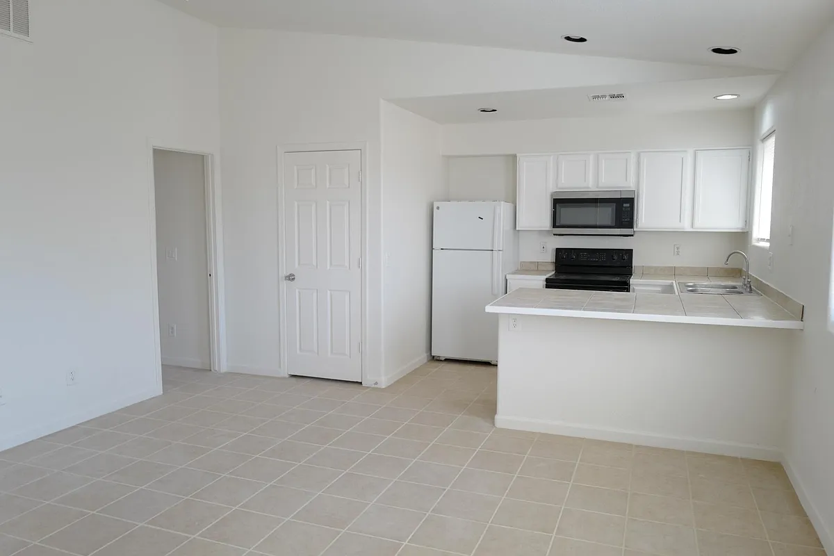 Building Photo - 1722 W Carol Ave #2