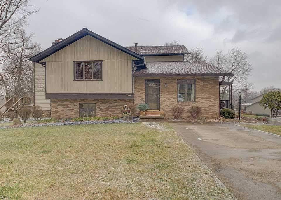 1st image of 7321 Brookwood Dr #1